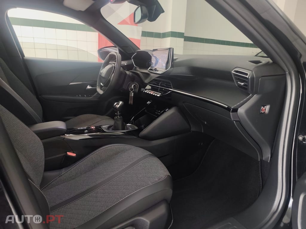 Peugeot 2008 1.2 PureTech Allure Pack