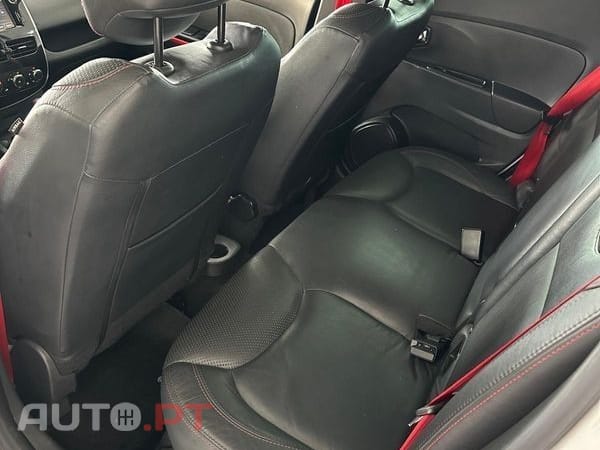 Renault Clio 1.6 T RS Trophy EDC
