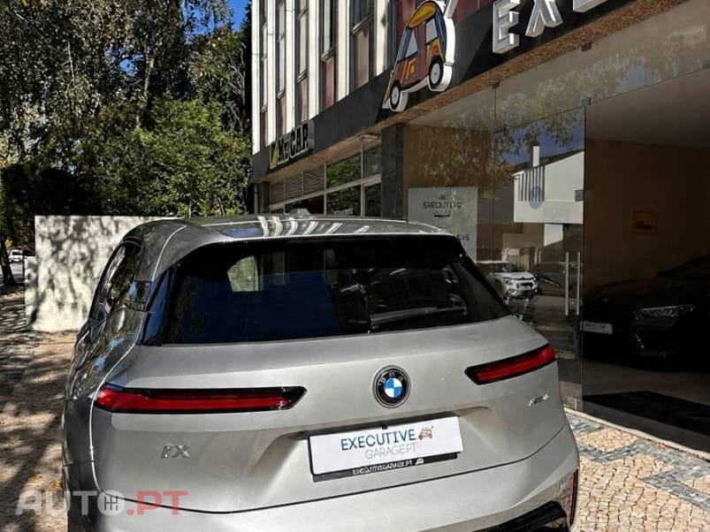 BMW iX xDrive 45 Pack Desportivo