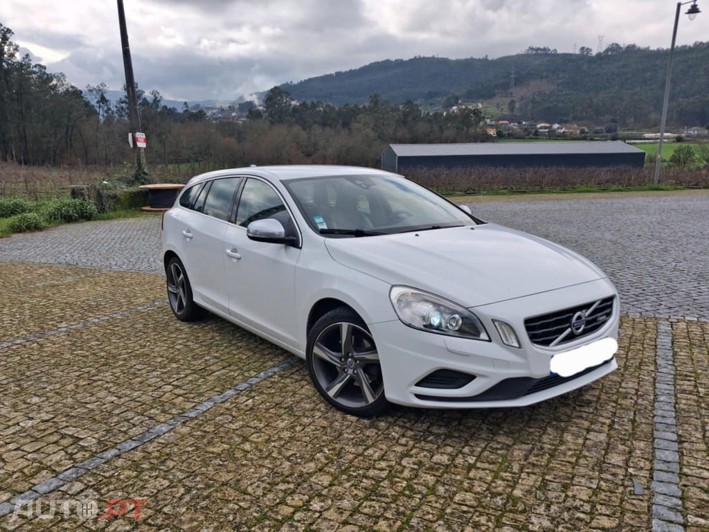 Volvo V60 R-Design