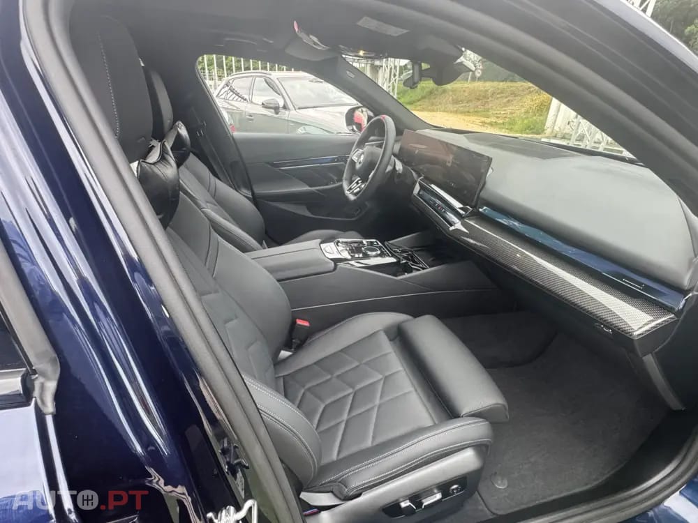 BMW i5 M60
