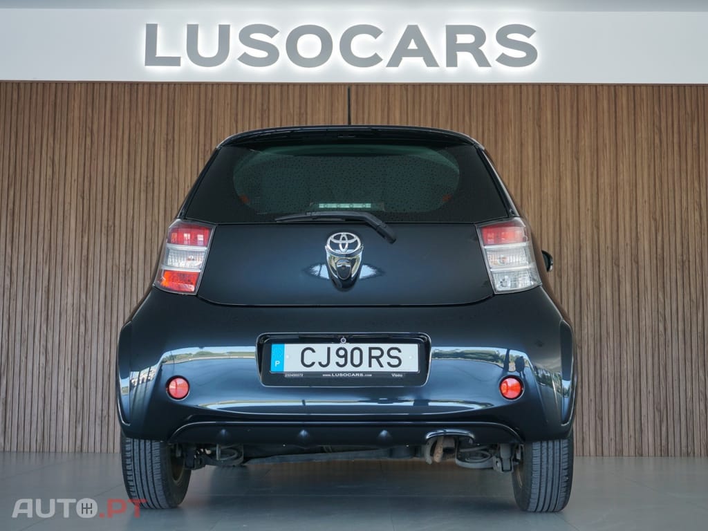 Toyota iQ 1.0 VVT-i 2 MultiDrive NAVI+Bluetooth