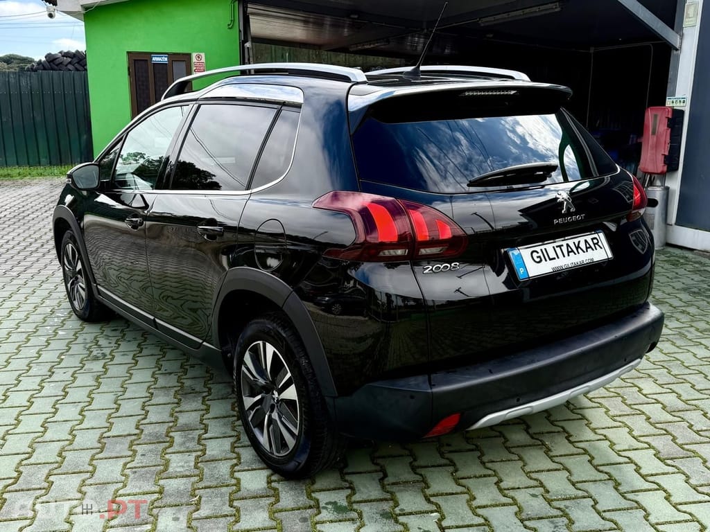 Peugeot 2008 1.2 PureTech Allure EAT6