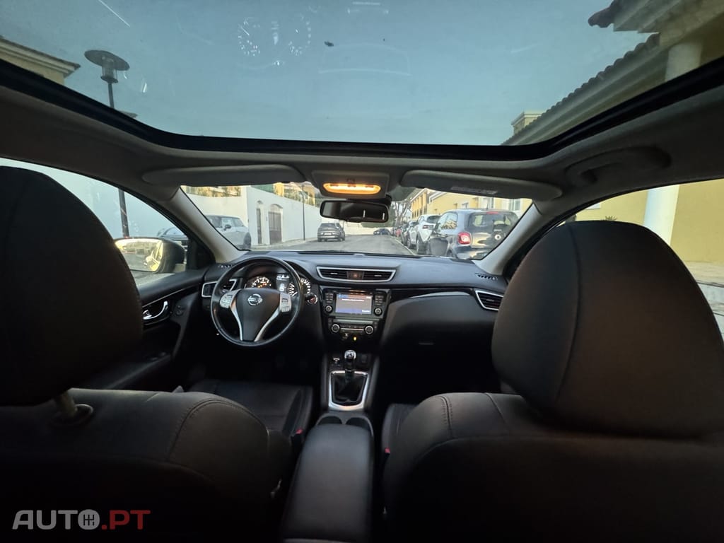 Nissan Qashqai 1.2 DIG-T Tekna Pele