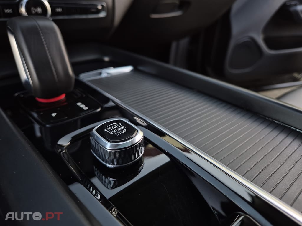 Volvo XC60 2.0 T6 PHEV Inscription AWD