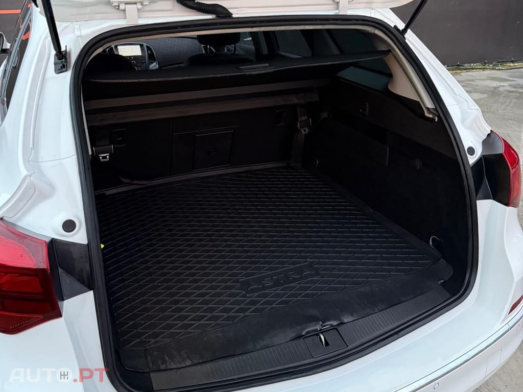 Opel Astra J Sports Tourer