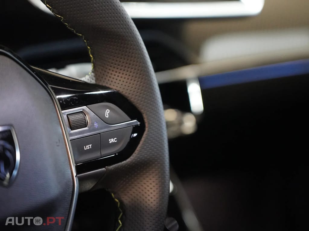 Peugeot E-2008 54 kWh GT