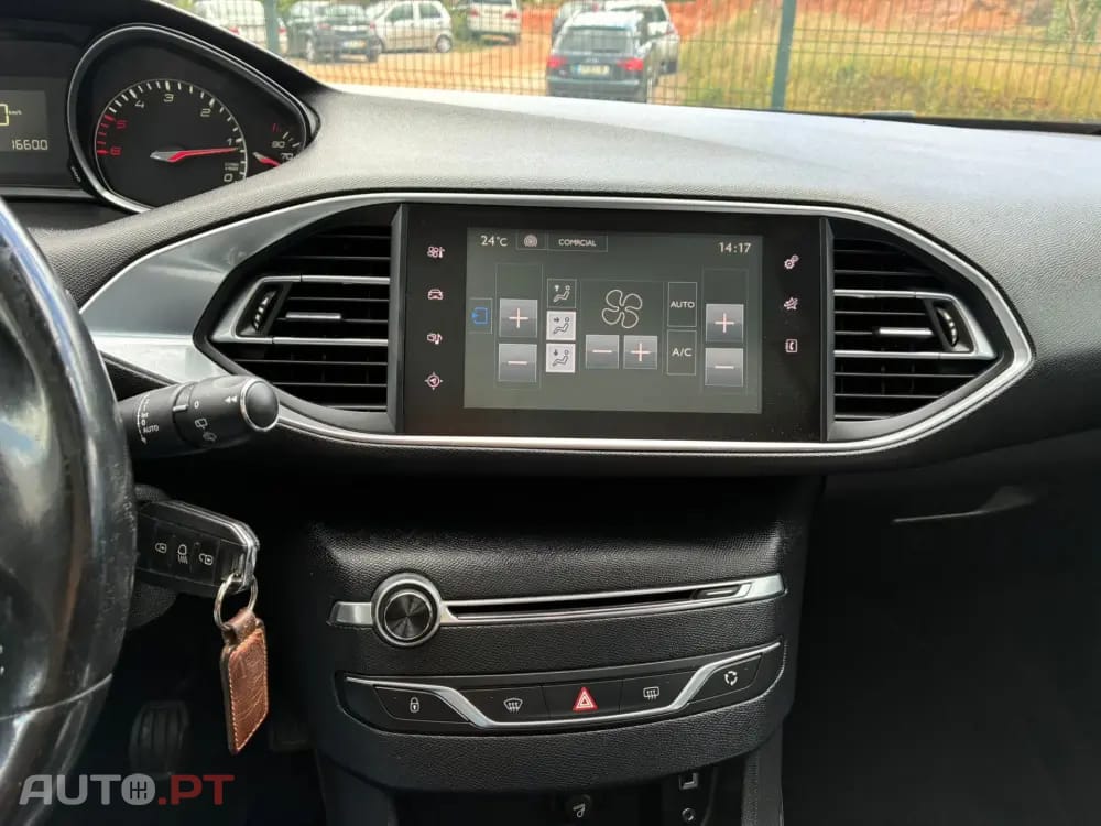 Peugeot 308 1.6 BlueHDi Allure J17