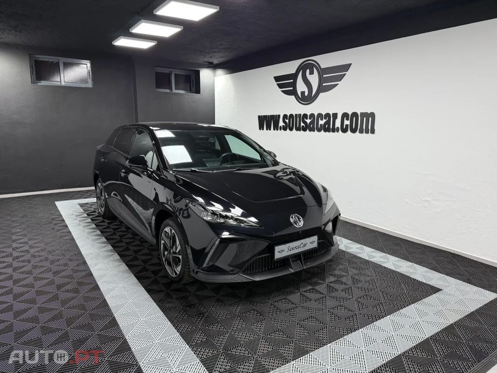 MG MG4 64 kWh Luxury