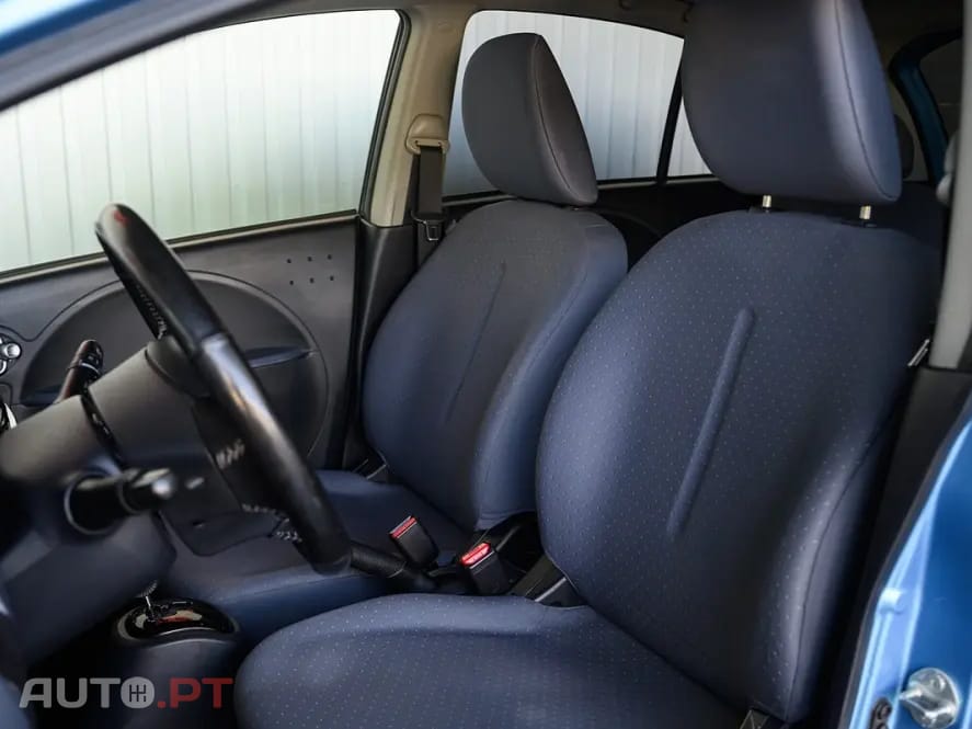 Peugeot iOn Active