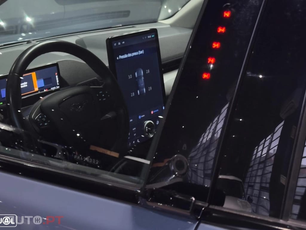 Ford Mustang Mach-E Standard