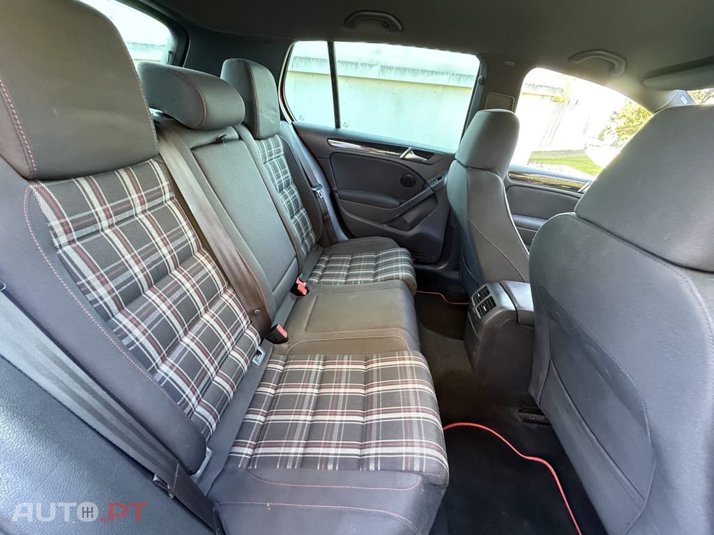 Volkswagen Golf 2.0 GTi