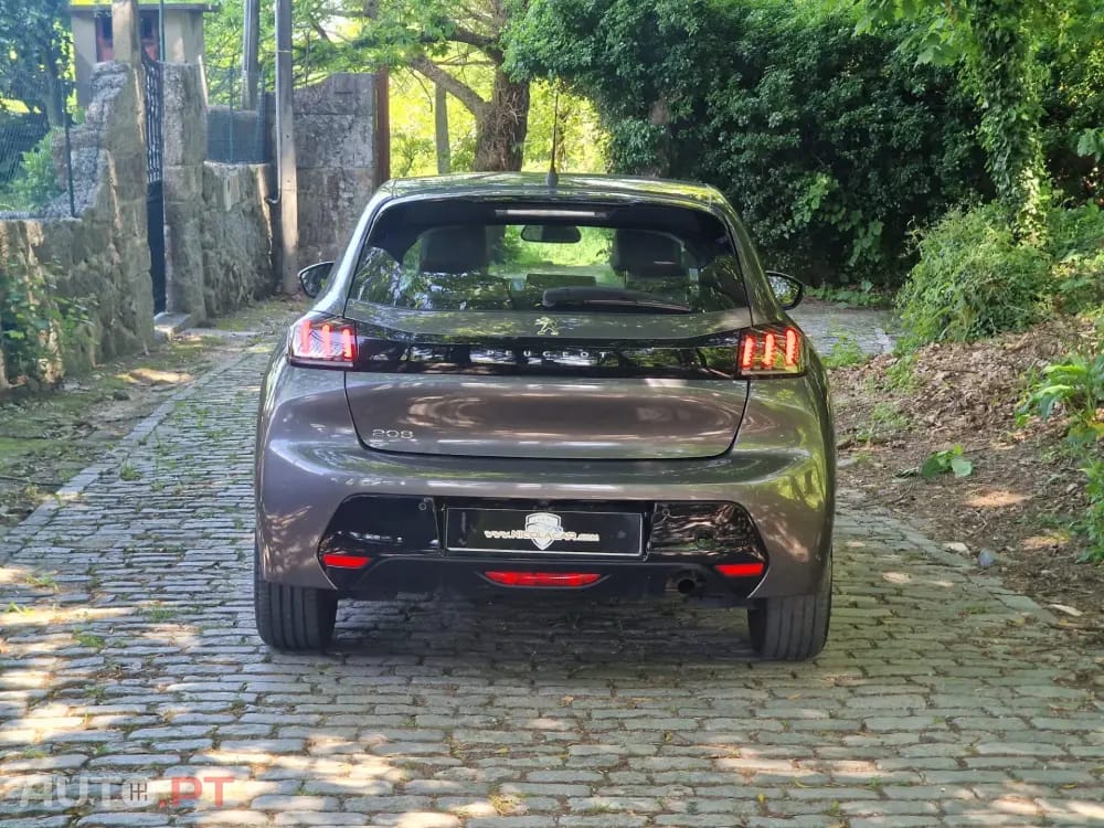 Peugeot 208 1.2 PureTech Allure Pack EAT8