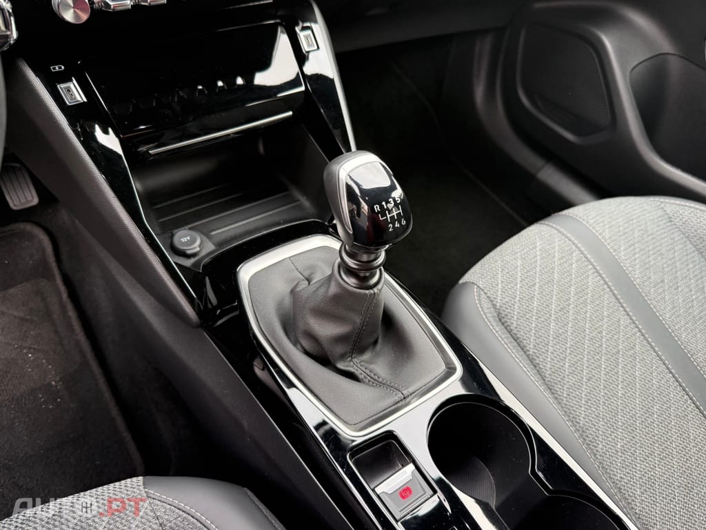 Peugeot 2008 1.2 PureTech Allure Pack