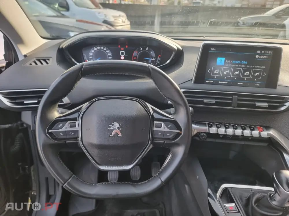 Peugeot 5008 1.5 BlueHDi Allure