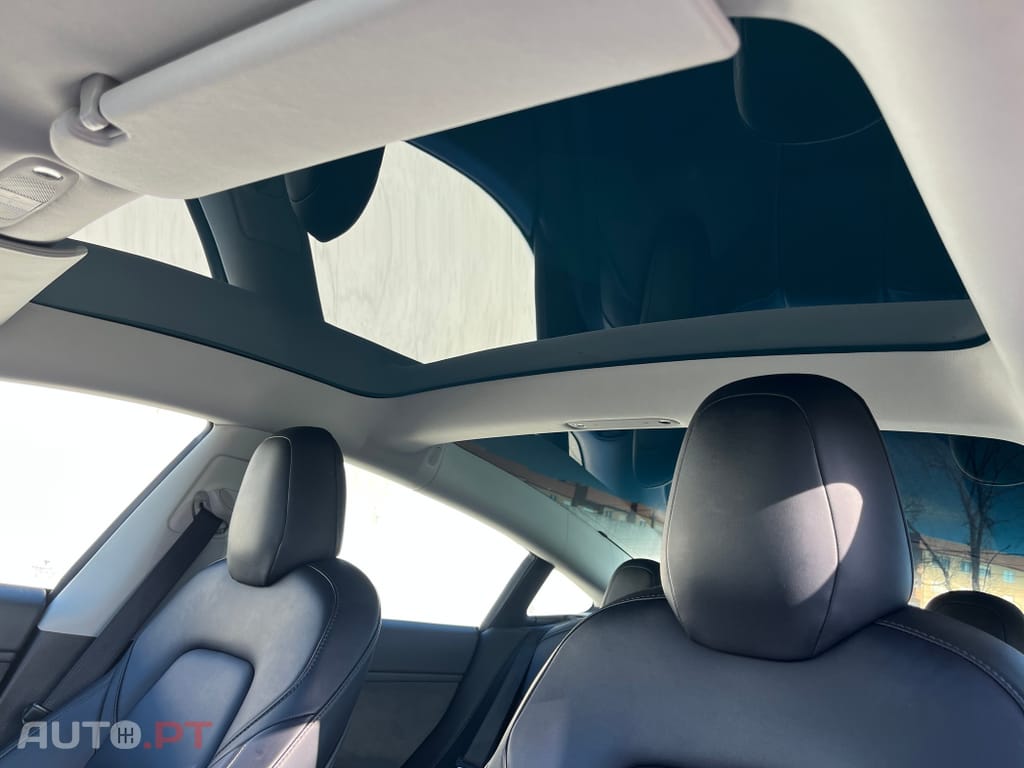 Tesla Model 3 Tração Traseira