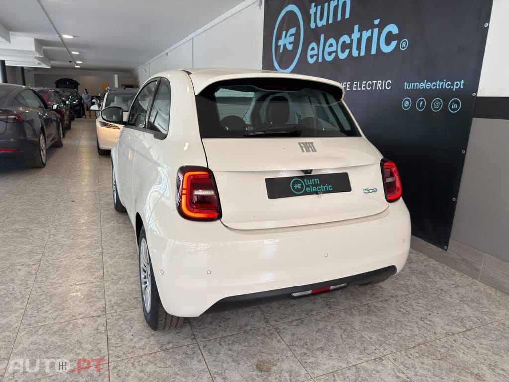 Fiat 500e 42 kWh Icon