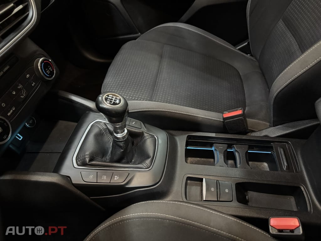 Ford Focus SW 1.5 TDCi EcoBlue ST-Line