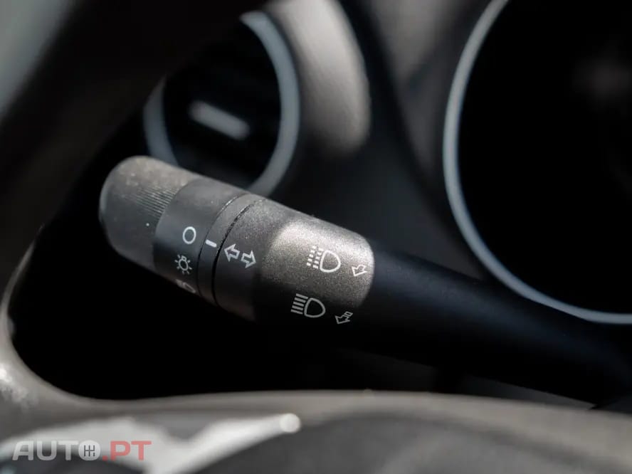 Fiat Punto 1.3 M-Jet Easy S&S — fotografia 13