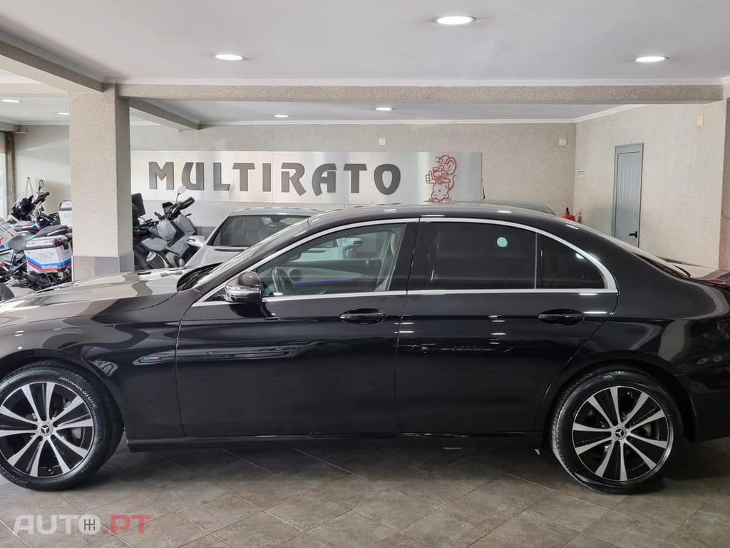 Mercedes-Benz E 300 De Avantgarde