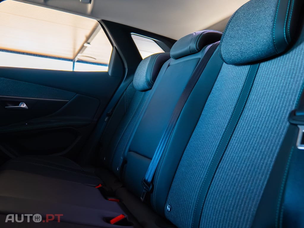 Peugeot 3008 1.2 PureTech Allure Pack EAT8