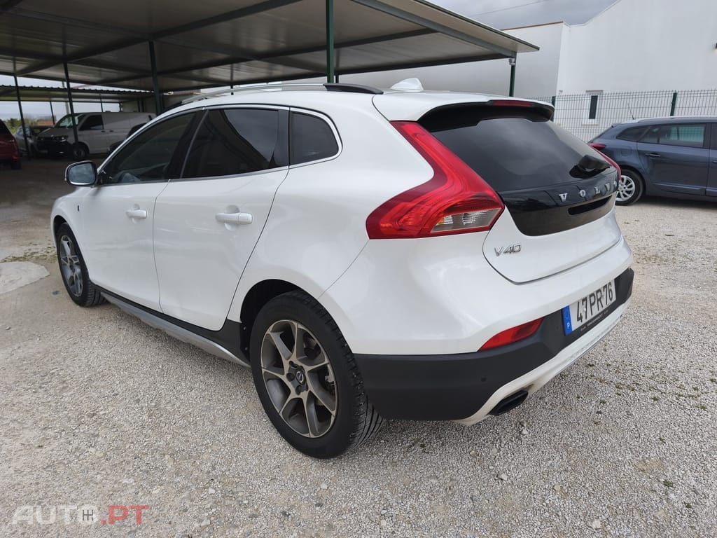 Volvo V40 Cross Country 1.6 D2 Summum