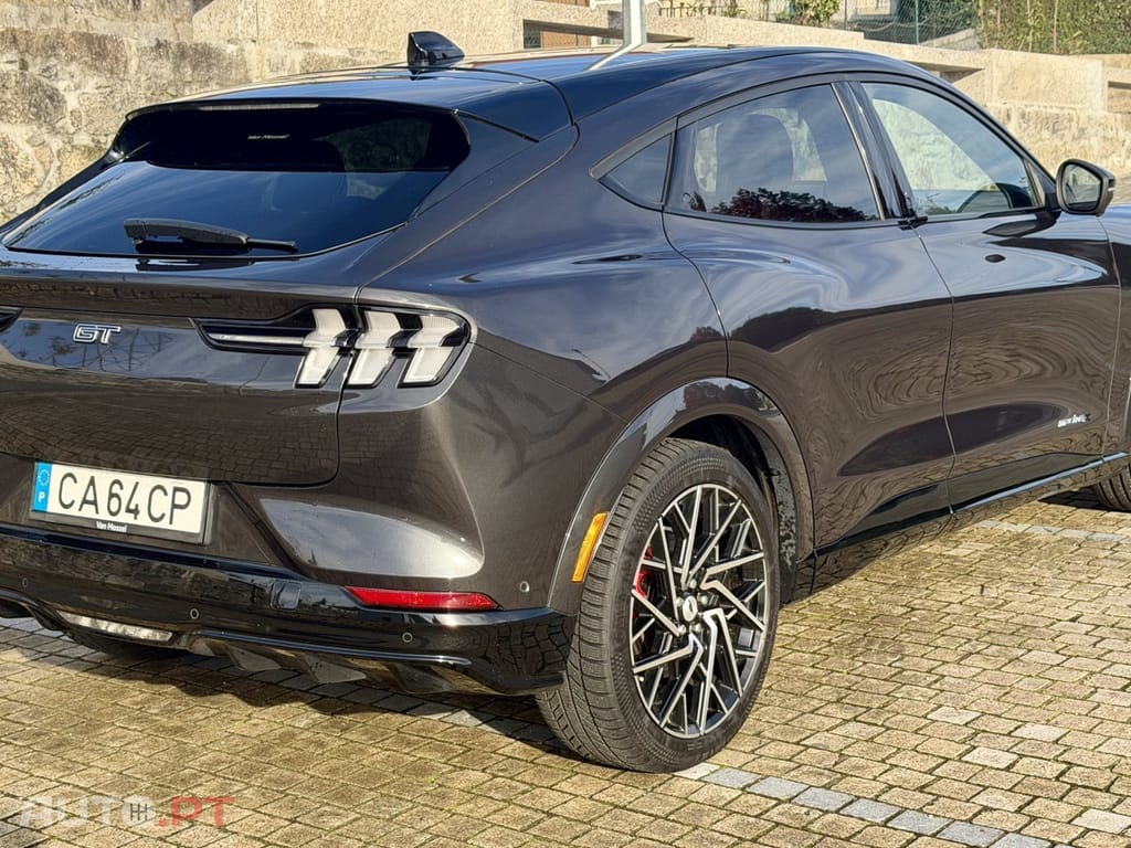 Ford Mustang Mach-E 90.5 kWh GT AWD