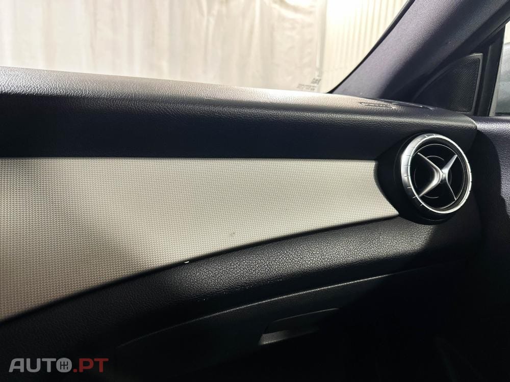 Mercedes-Benz CLA 200 d 4Matic 7G-DCT UrbanStyle Edition