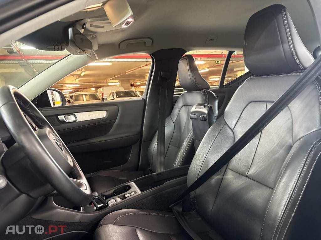 Volvo XC40 1.5 T5 PHEV R-Design Expression