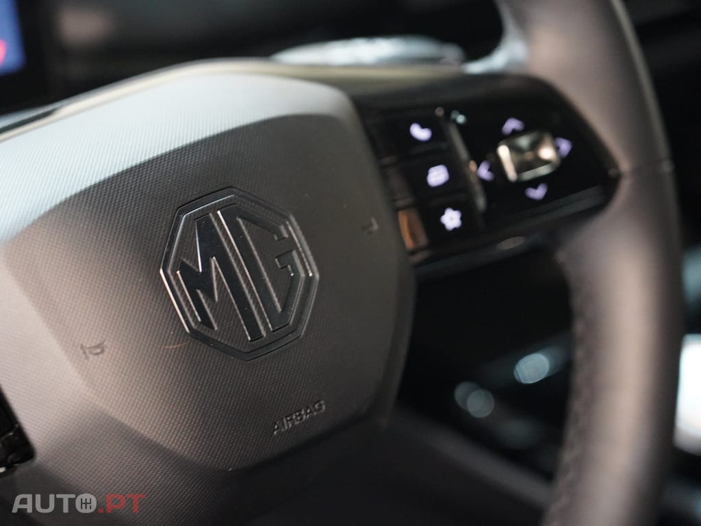 MG MG4 64 kWh Luxury