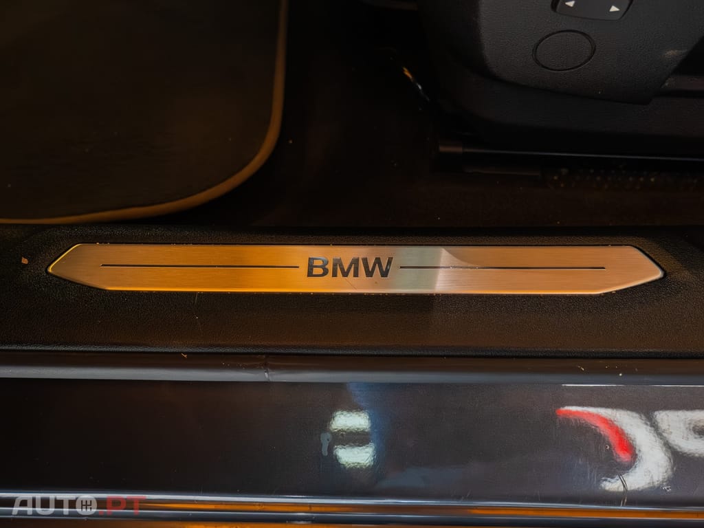 BMW 116 d Linha Sport Auto