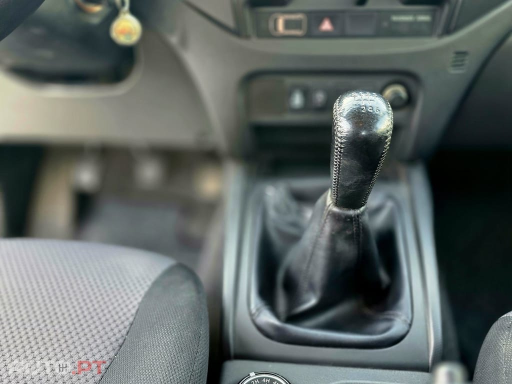 Mitsubishi L200 2.4 DI-D CD 4Kaizen Space Cab 3L 4WD