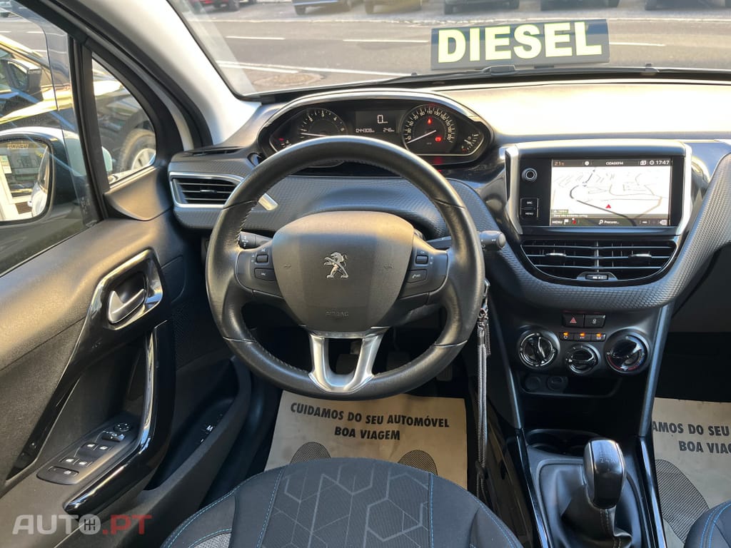 Peugeot 2008 1.5 BlueHDi Signature