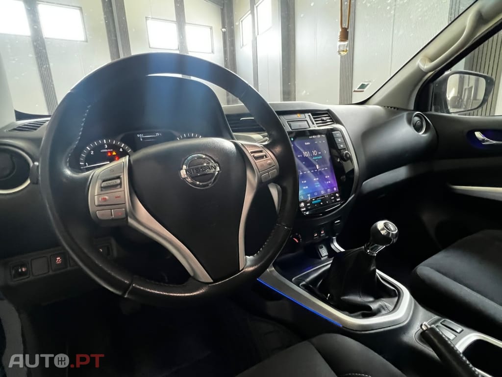 Nissan Navara 2.3 Cdi 4WD - Dupla Cabine