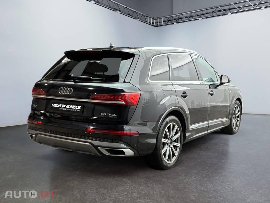 Audi Q7 55 TFSIe quattro Tiptronic