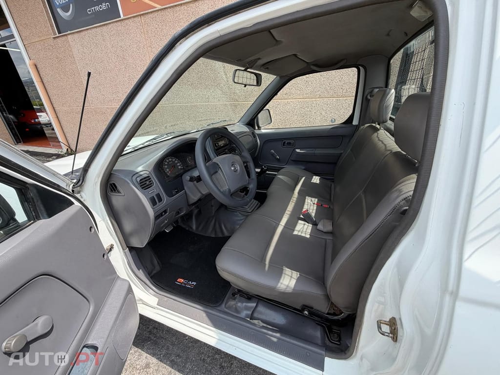 Nissan Pick Up 2.5 TD KC Navara