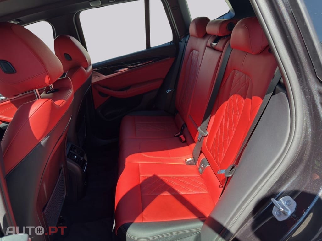 BMW X3 I.V.A DEDUTIVEL xDrive30e Luxury  