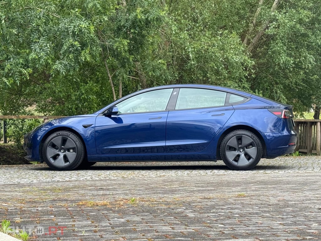 Tesla Model 3 Standard Range Plus RWD