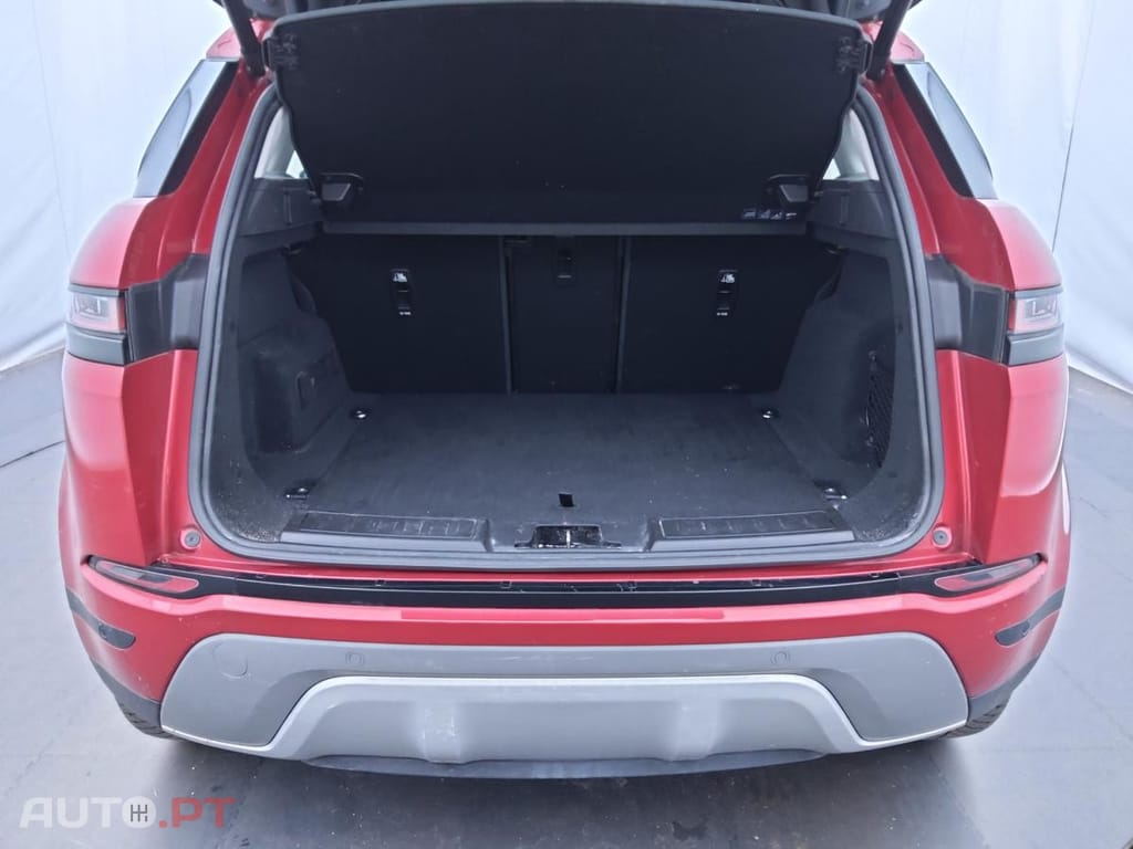 Land Rover Evoque P300e S