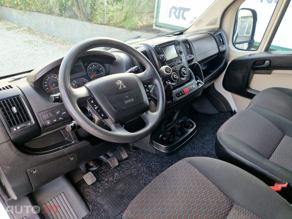Peugeot Boxer 2.0 BlueHDi 335 L3H2 Premium