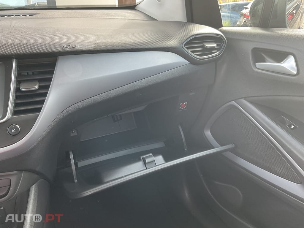 Opel Crossland X 1.2 Business Edition