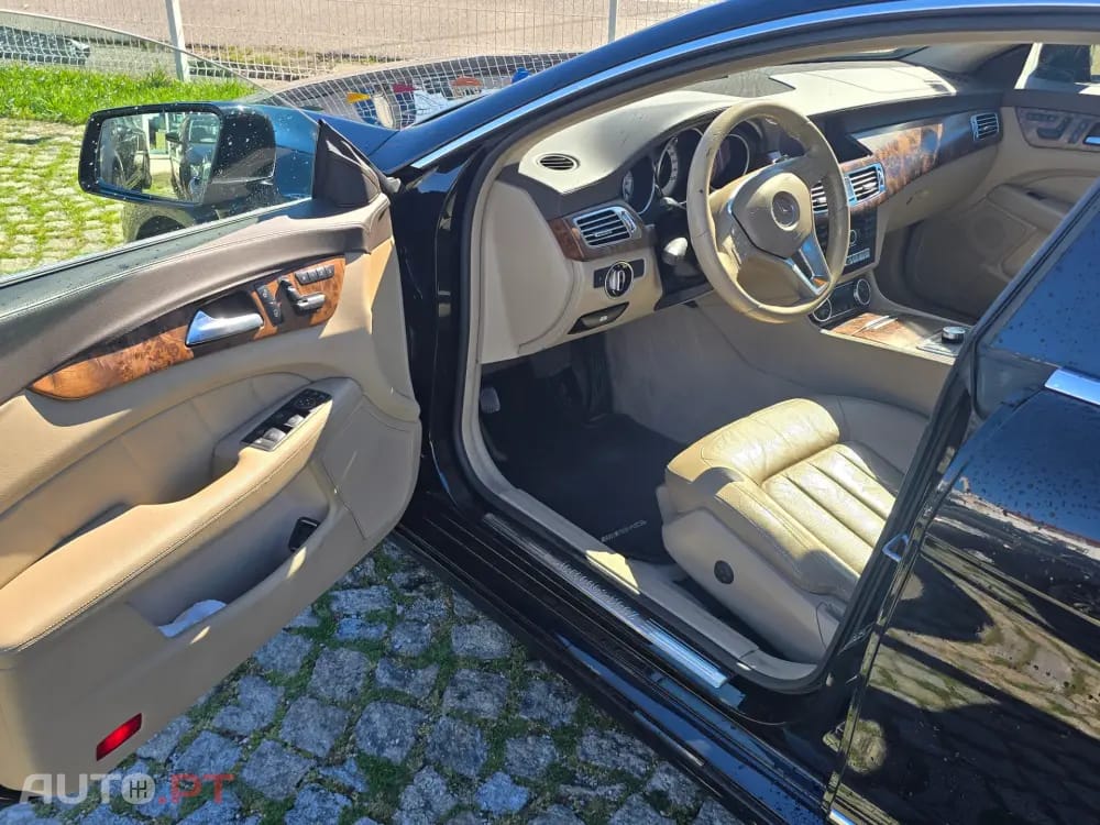 Mercedes-Benz CLS 350 Outro