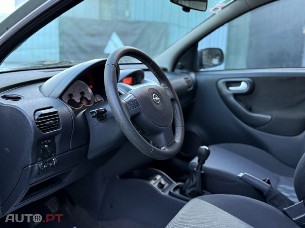 Opel Corsa 1.2 Twinport Enjoy