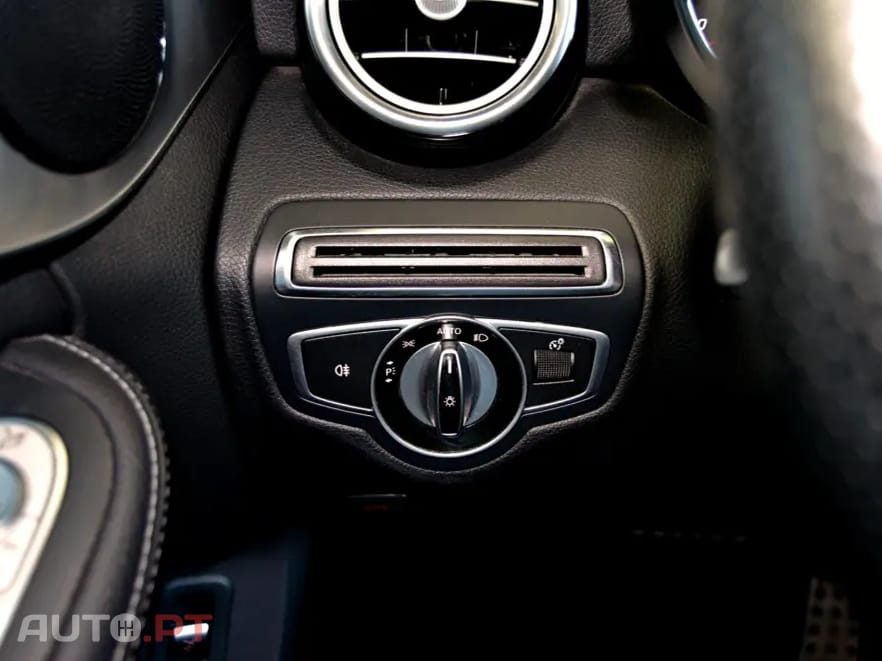 Mercedes-Benz C 300 BlueTEC Hybrid AMG Line