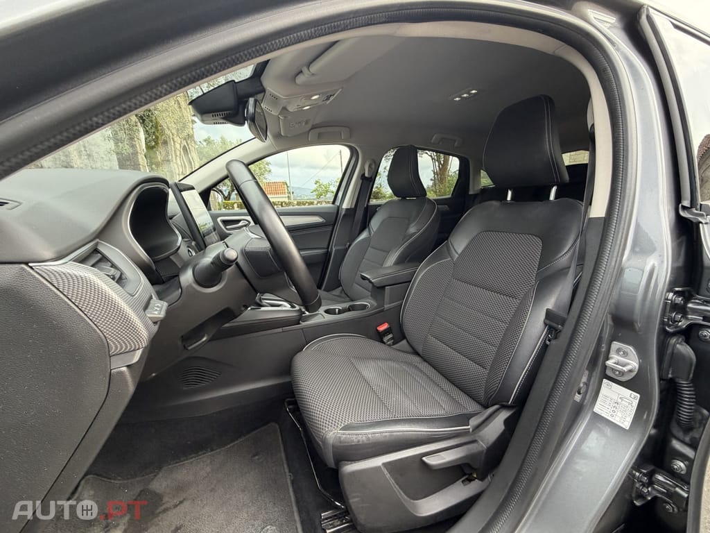 Renault Arkana 1.6 E-Tech Business