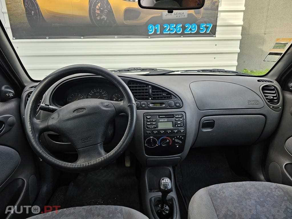 Ford Fiesta 1.8 D Studio