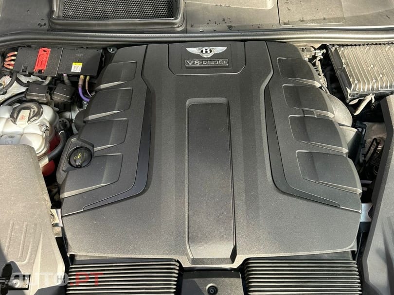Bentley Bentayga V8