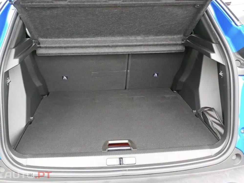 Peugeot E-2008 54 kWh GT