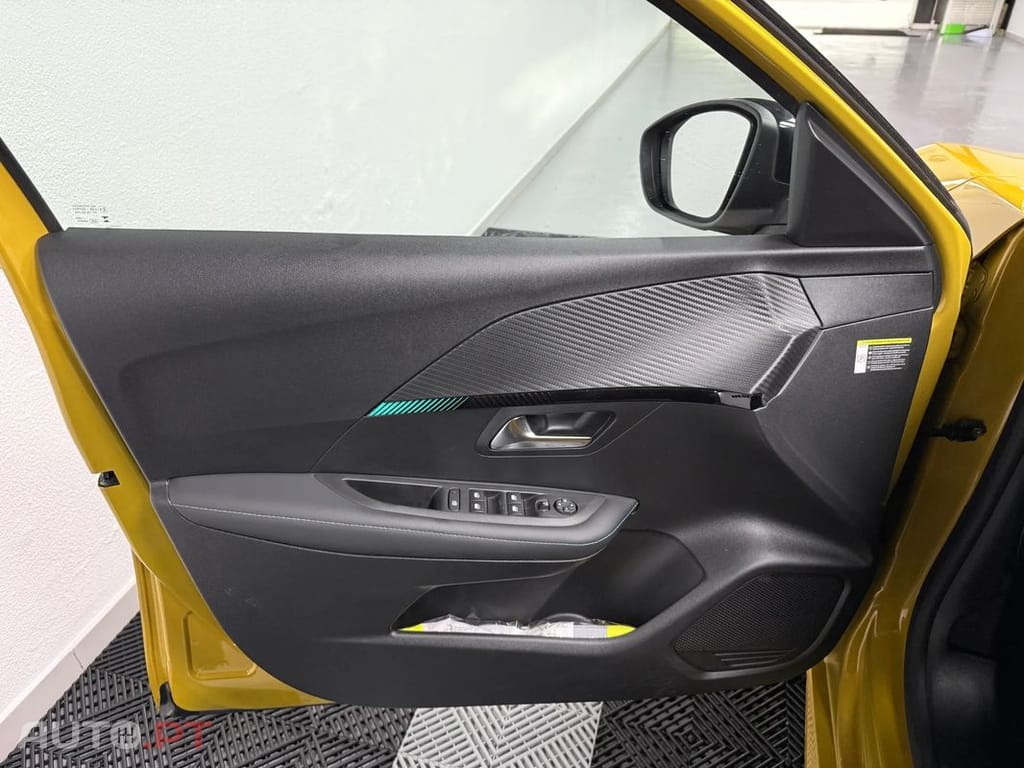 Peugeot 208 PureTech 100 Allure Pack