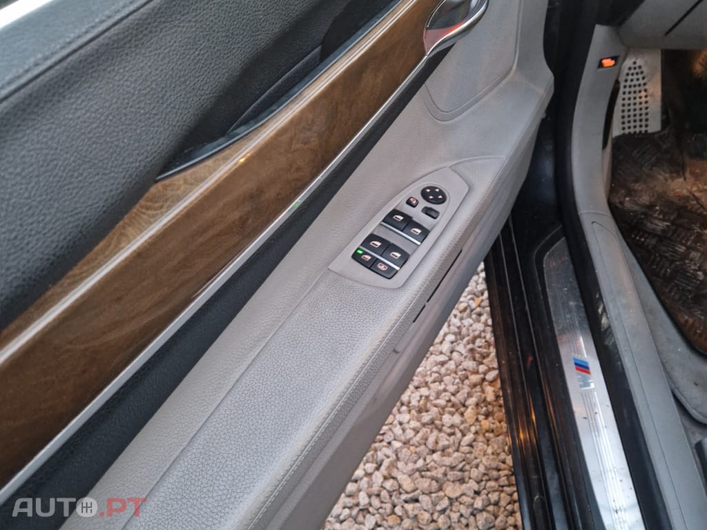 BMW 740 PACK M